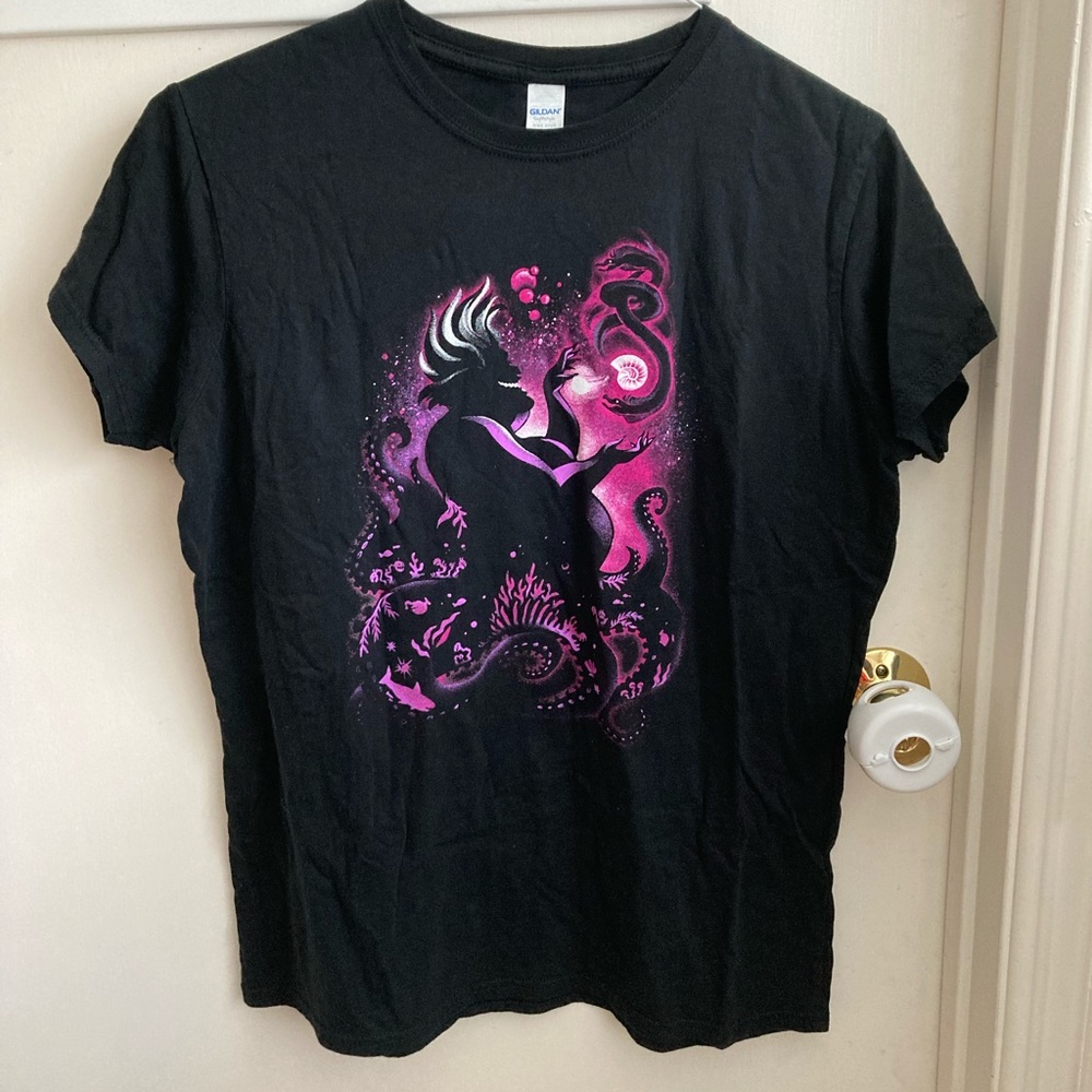 Ursula silhouette T-shirt